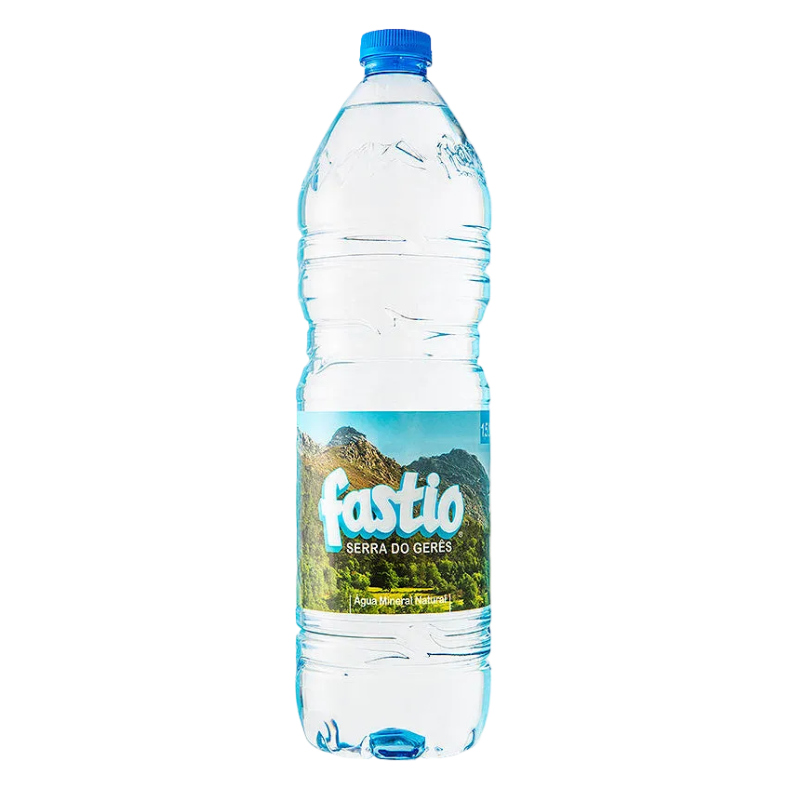 A plastic bottle of Fastio Serra do Gerrei mineral water with a blue cap and a scenic mountain label, isolated on a white background.