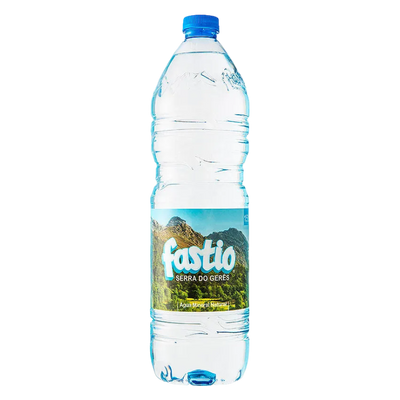 A plastic bottle of Fastio Serra do Gerrei mineral water with a blue cap and a scenic mountain label, isolated on a white background.