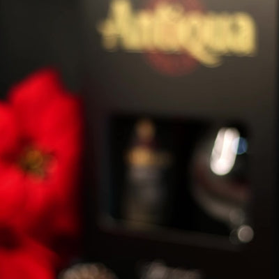 Aguardente Velha Antiqua + Geschenkglas – 700 ml