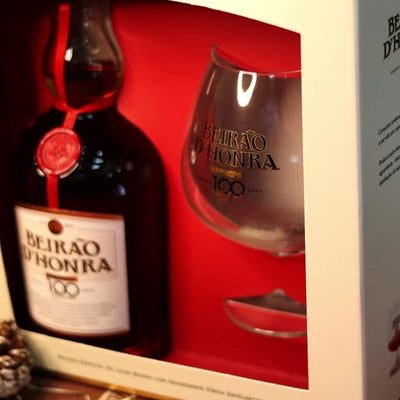 Licor Beirão D'Honra com Oferta Copo - 700ml